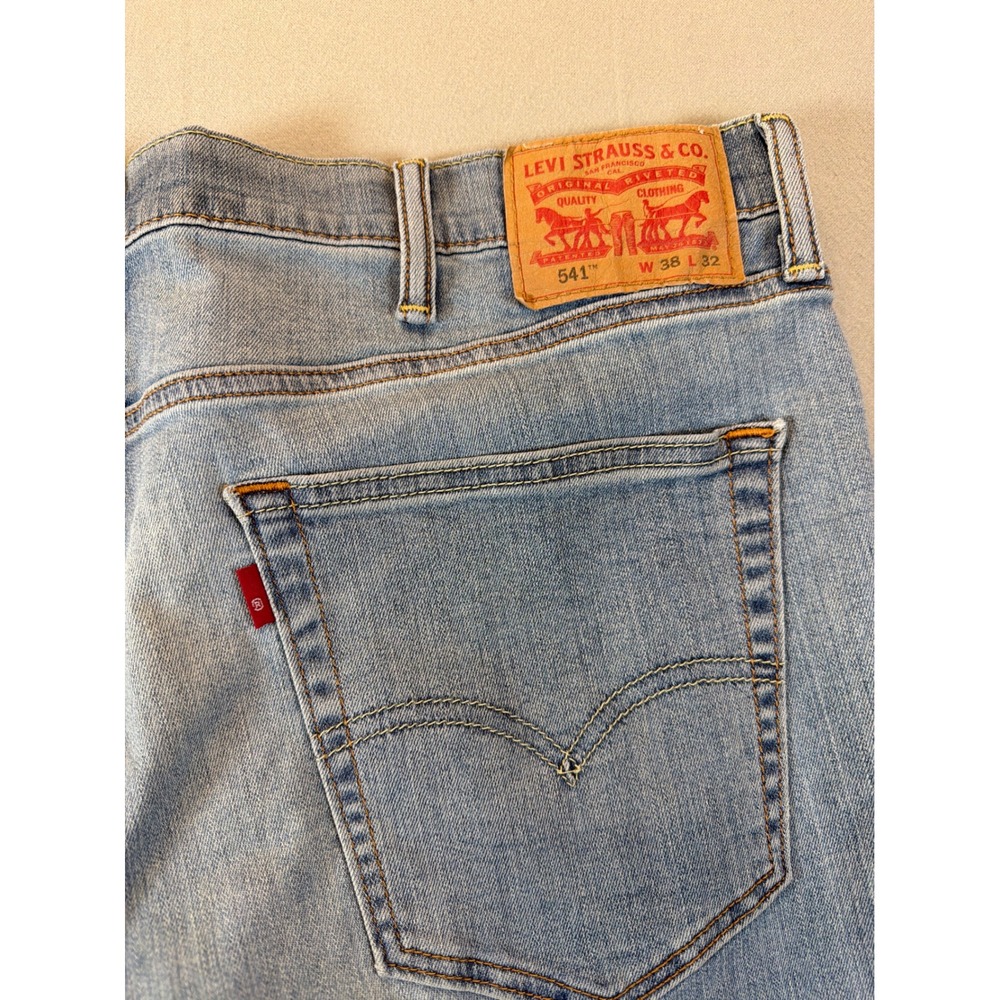 Levis 541 Athletic Taper Jeans Mens 38x32 Light Wash Denim Pants - Picture 7 of 11